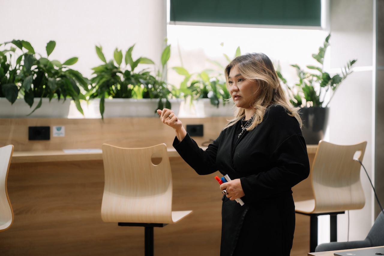 Specialista în fashion retail din Kazahstan, Saltanat Ibrayeva, vorbește despre potențialul industriei fashion din Moldova.