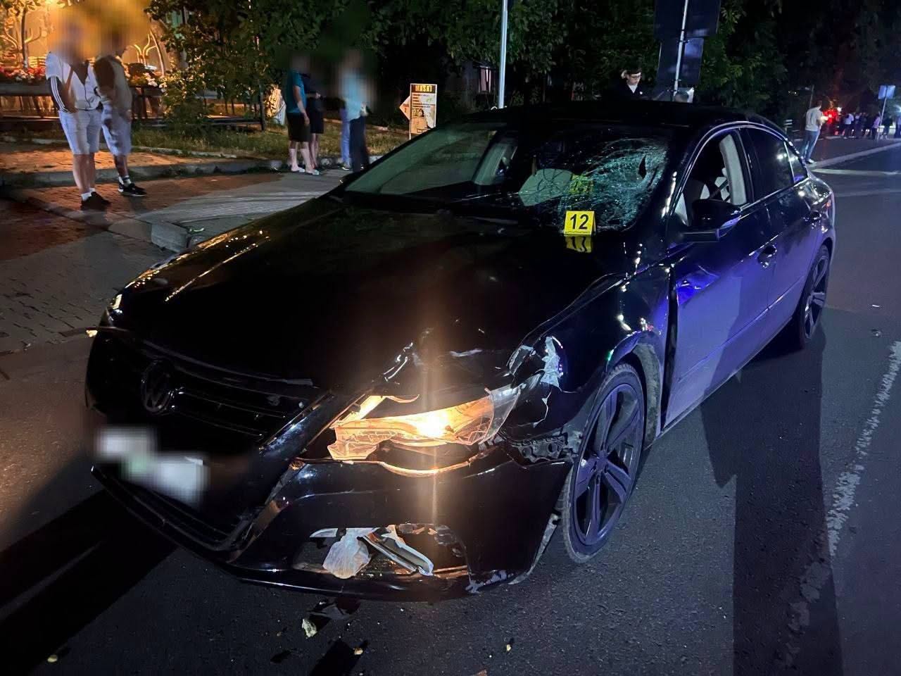 O femeie a fost lovită mortal de un automobil pe o trecere de pietoni din Drochia