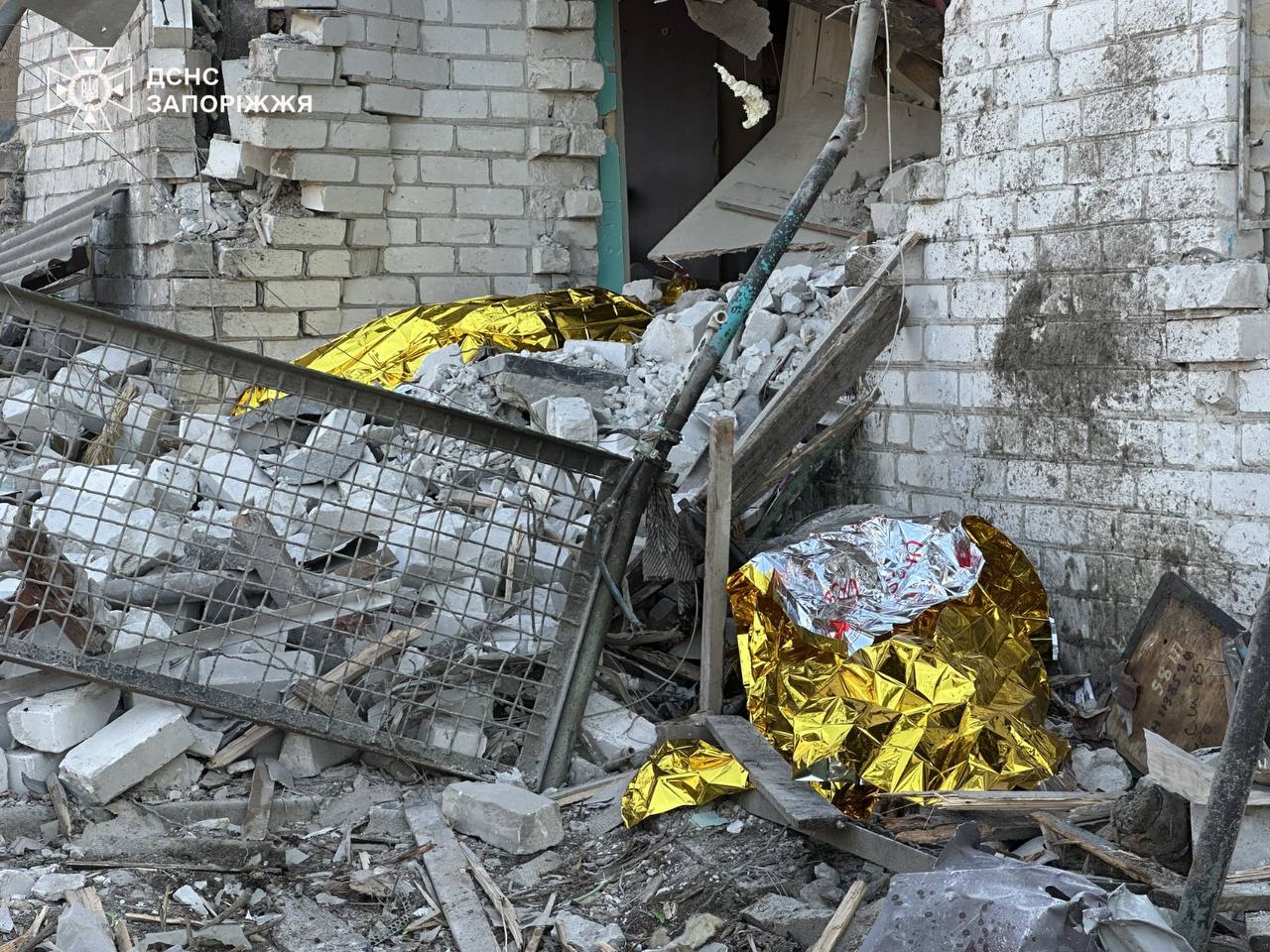 LIVE TEXT/ Atacuri aeriene asupra orașului Zaporijjea: trei persoane au murit, iar alte trei au fost rănite. Război în Ucraina, ziua 1604