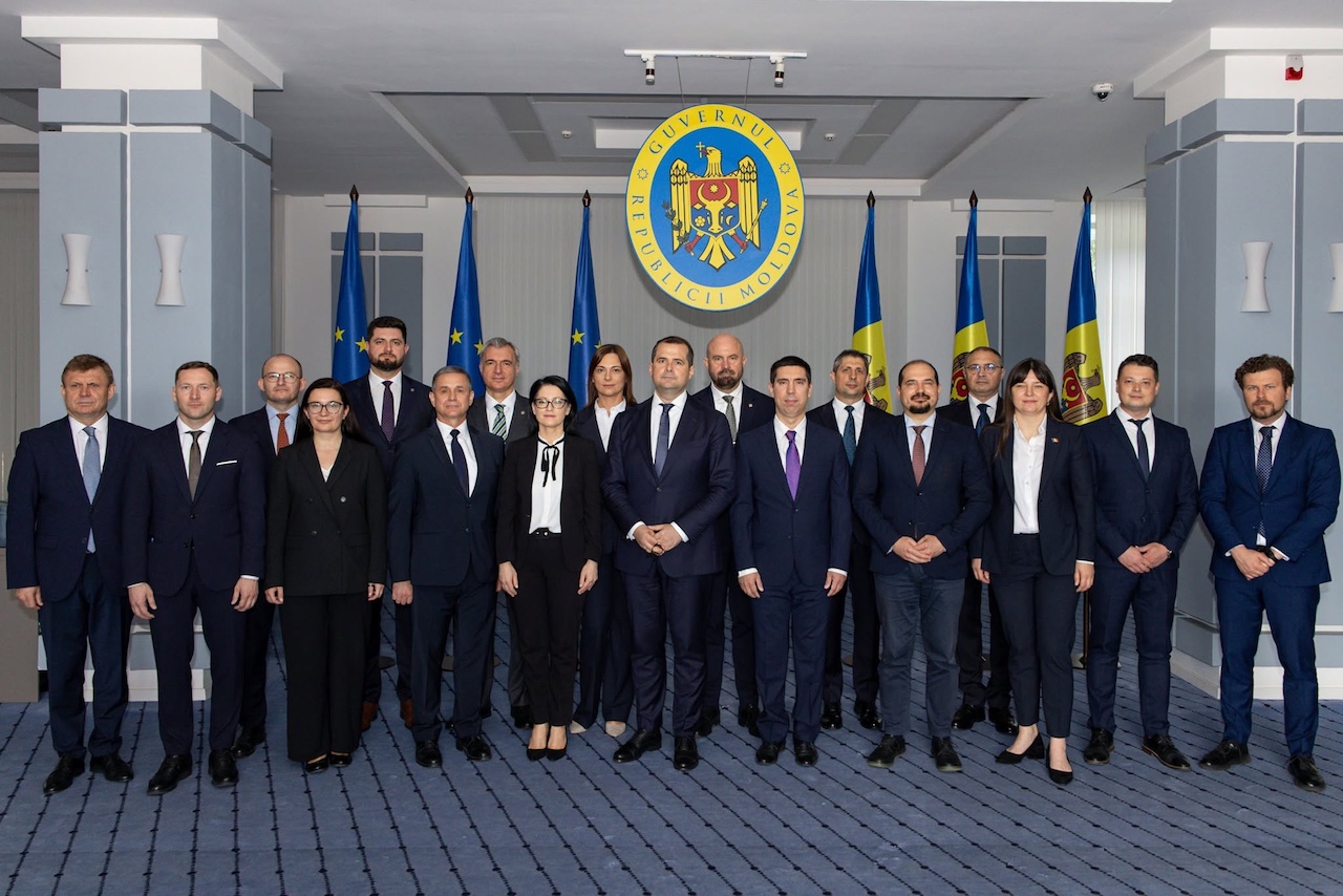 „Economie europeană, stat eficient” – programul și promisiunile noului Guvern. Cinci priorități asumate și un scop: aderarea la UE în 2030