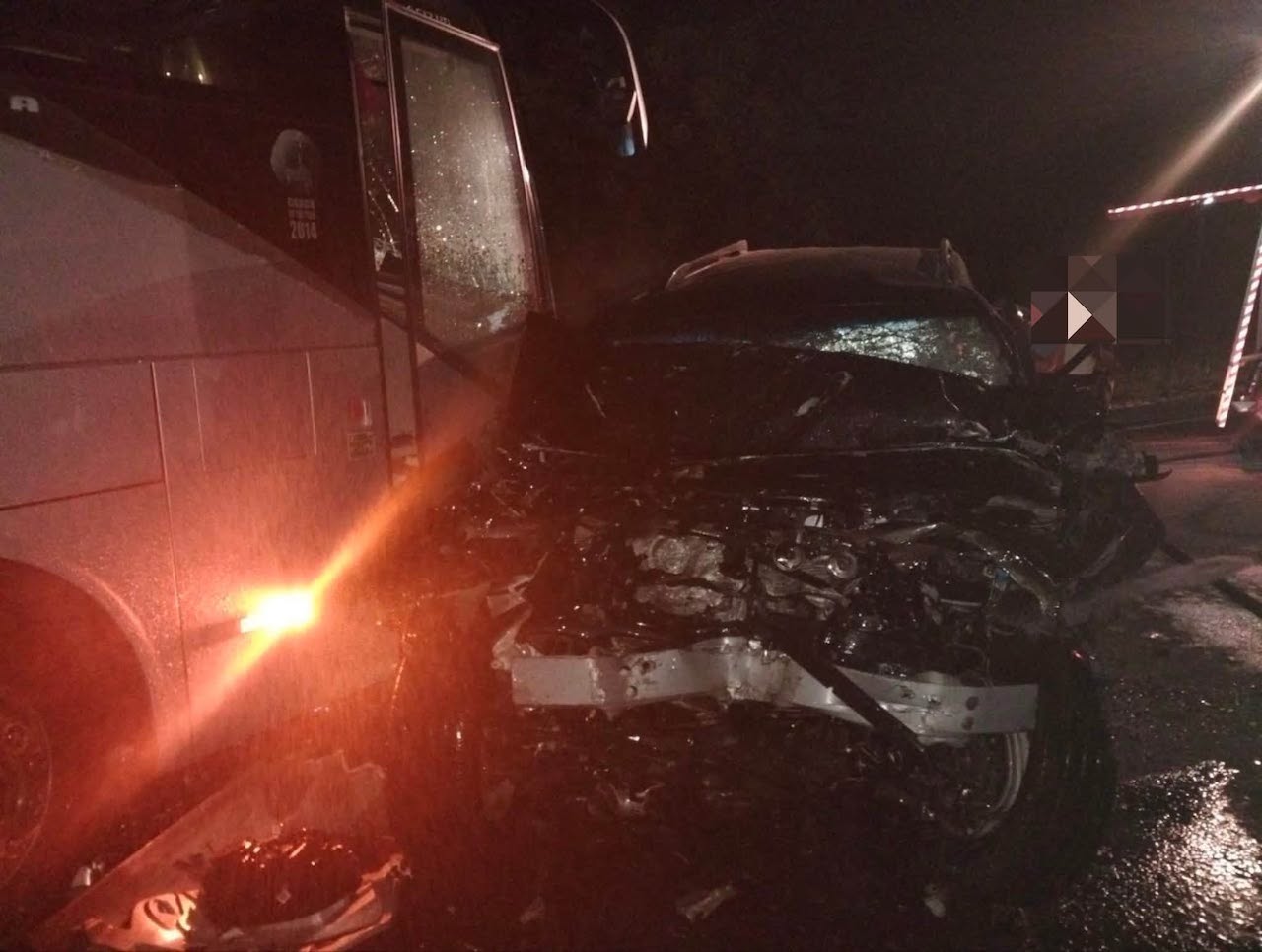 Două persoane au decedat într-un accident frontal între un automobil și un autocar pe traseul Chișinău – Orhei