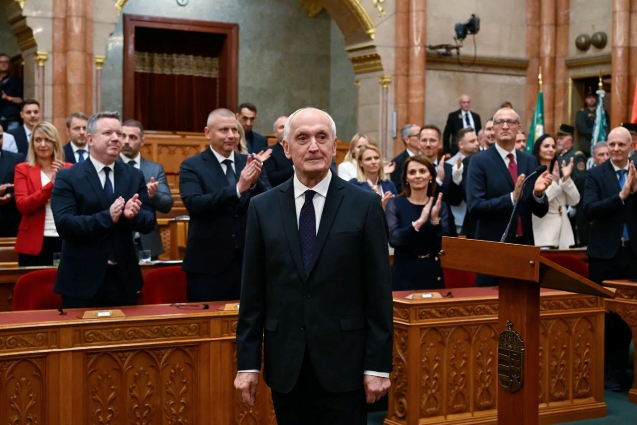 Ungaria are un nou preşedinte, ales de Parlament. Cine este Andras Baka