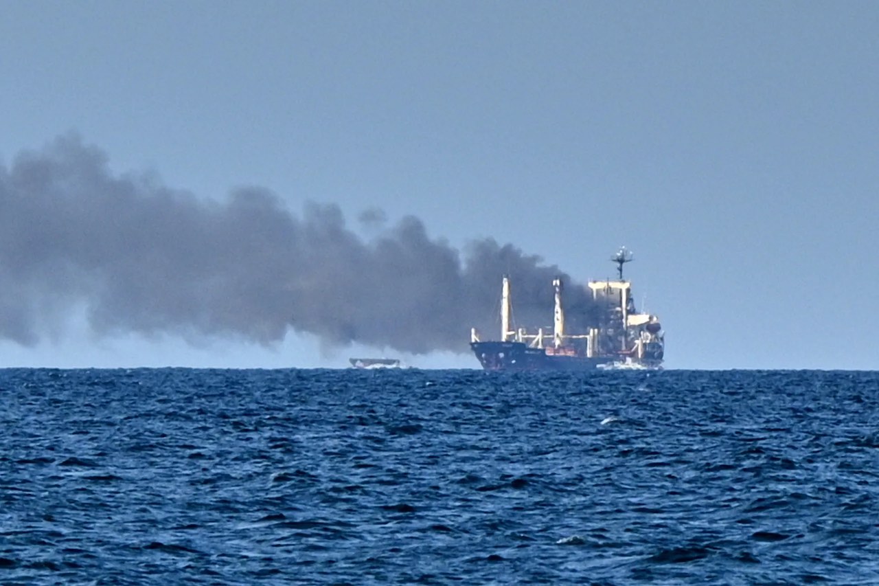Două nave civile aflate în Marea Neagră, atacate de drone. Mai mulți membri ai echipajului au fost răniți