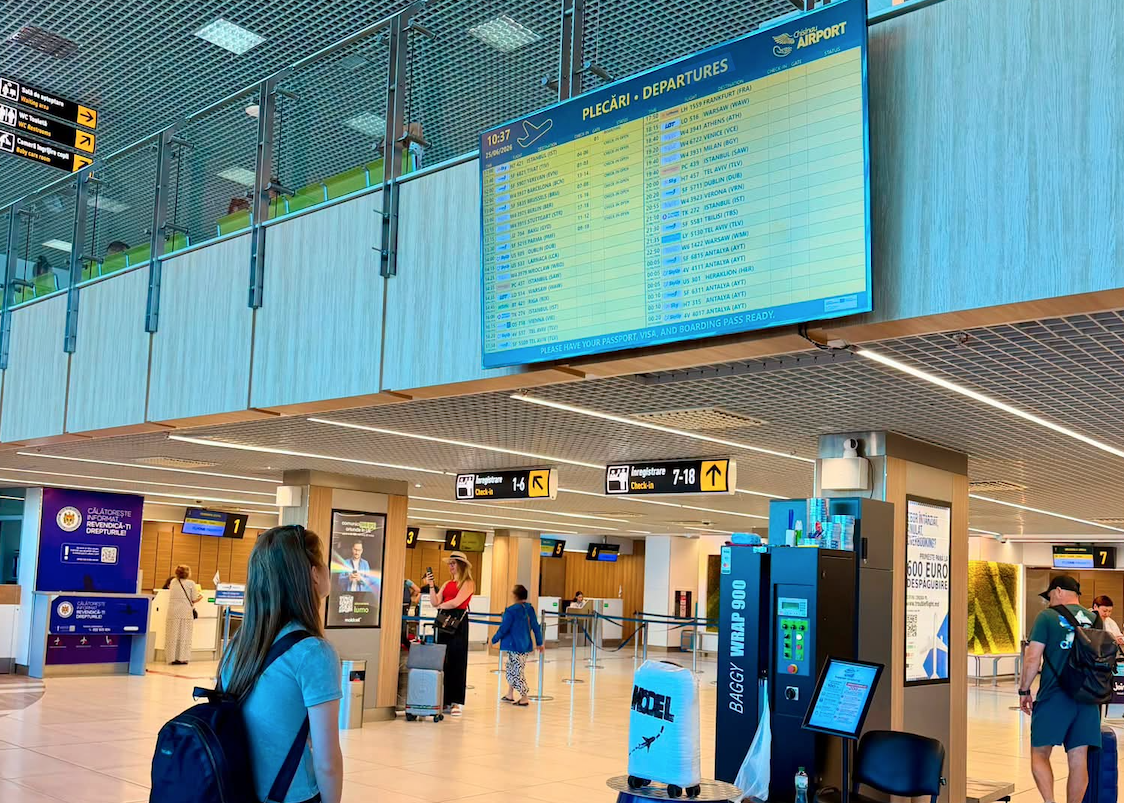 Care sunt cele mai aglomerate perioade ale zilei la Aeroportul Internațional „Eugen Doga” Chișinău. Niveluri record de procesare în august – peste 1900 de pasageri pe oră