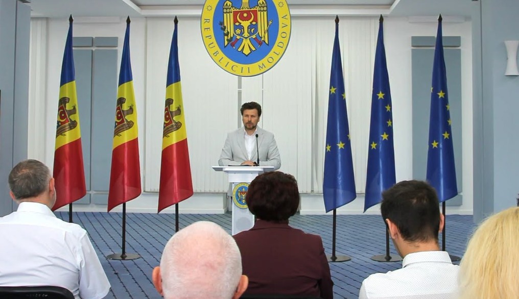 MEC invită profesorii, elevii și părinții la consultări pentru noul curriculum, care va fi aplicat în școli începând cu 1 septembrie 2027